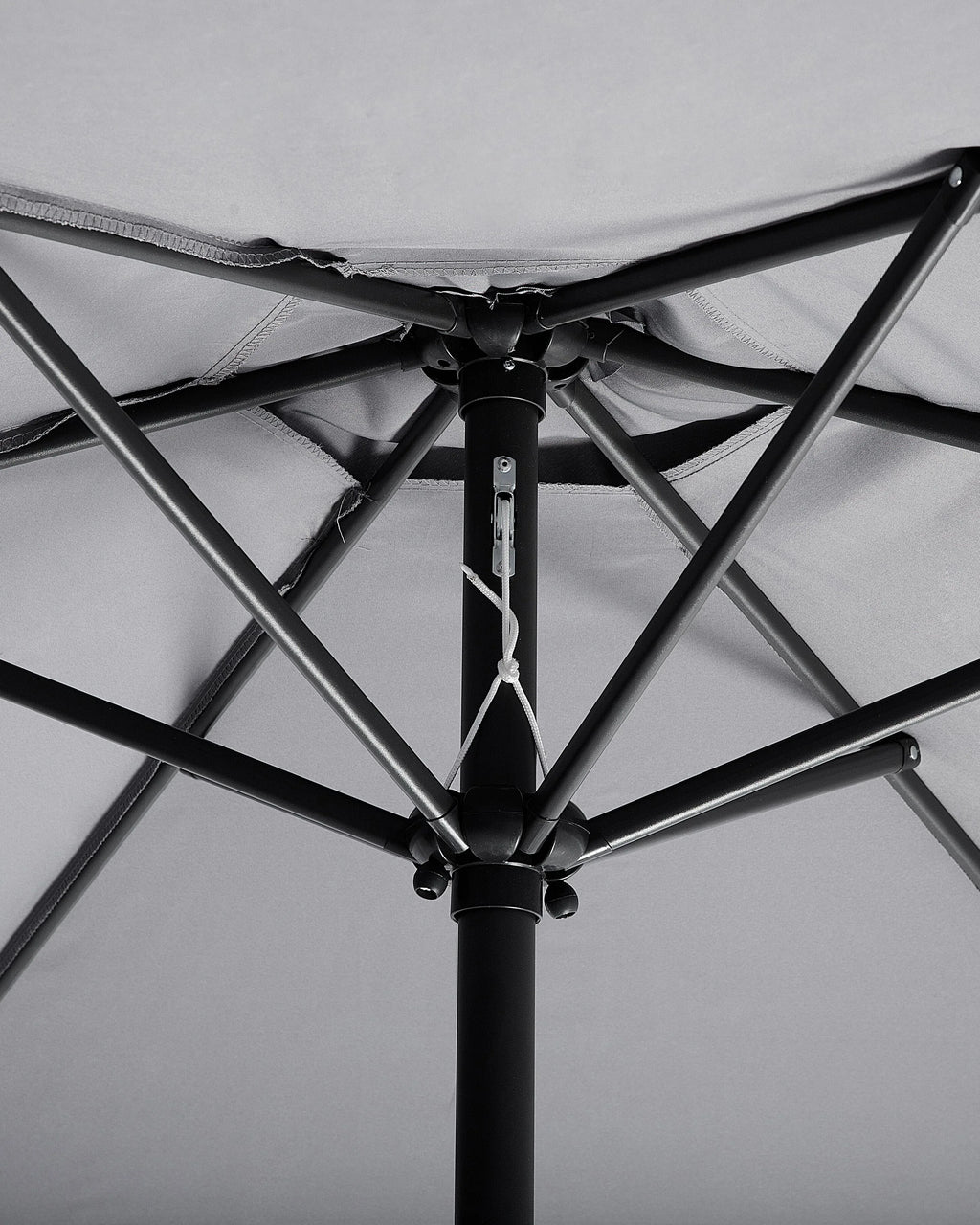 Parasol d'extérieur 270 cm Gris foncé